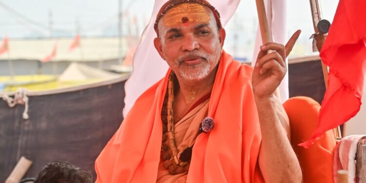 शंकराचार्य स्वामी अविमुक्तेश्वरानंद आणि प्रशासनातील वाद गंभीर वळणावर