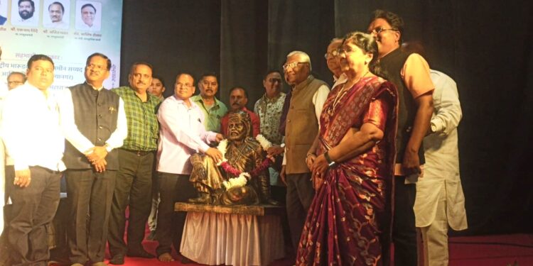 धुळे शहरात ‘गोपाला गोपला देवकी नंदन गोपाला’ चा गजर…!