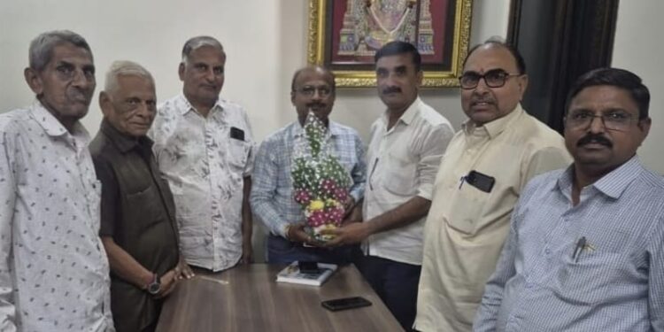 धरणगाव – पुणे बस पुर्ववत सुरू करा !