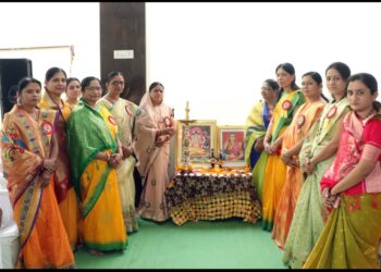 धरणगावात माँसाहेब जिजाऊ महिला पतसंस्थेतर्फे नारी शक्तीचा सन्मान