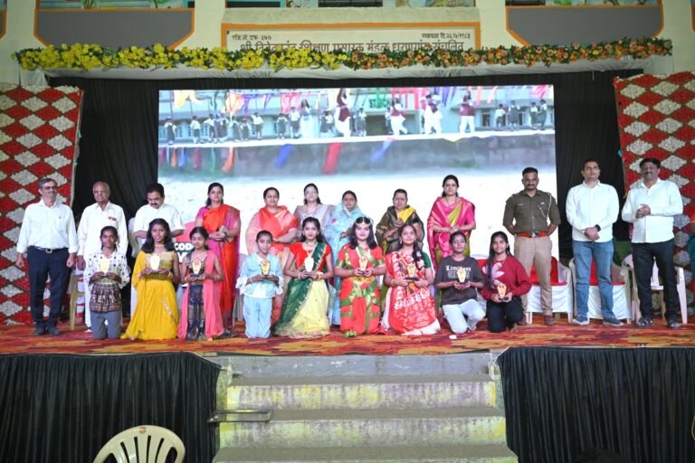 धरणगावच्या गुरुकुल इंग्लिश मीडियम स्कूलचे स्नेहसंमेलन उत्साहात