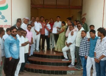 महात्मा फुले यांच्या पुतळ्याची विटंबना करणाऱ्या समाजकंटकावर कारवाई करा !