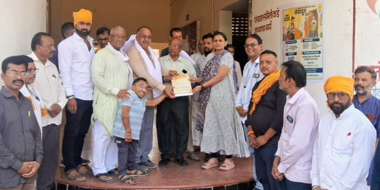धरणगाव तहसीलदारांना ‘गो सन्मान’ अभियानाचे निवेदन