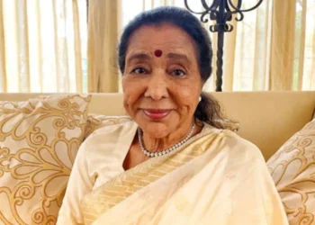 दिग्गज गायिका आशा भोसले यांचे निधन