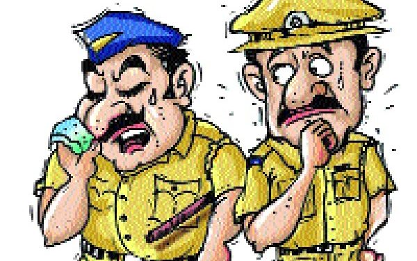 जळगावात एक लाखाची लाच घेताना पोलिसाला रंगेहाथ पकडले