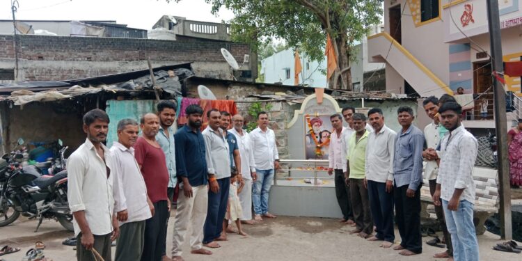 ​धरणगावात लोकशाहीर अण्णाभाऊ साठे यांना पुण्यतिथीनिमित्त अभिवादन !