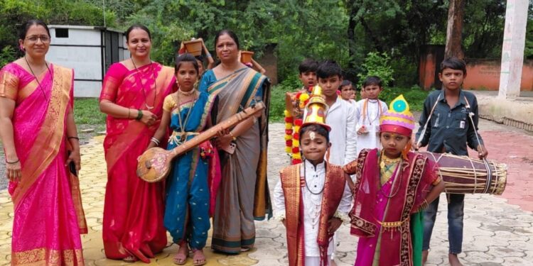 पष्टाने जिल्हा परिषद शाळेत आषाढी एकादशीनिमित्त भक्तिमय दिंडी सोहळा