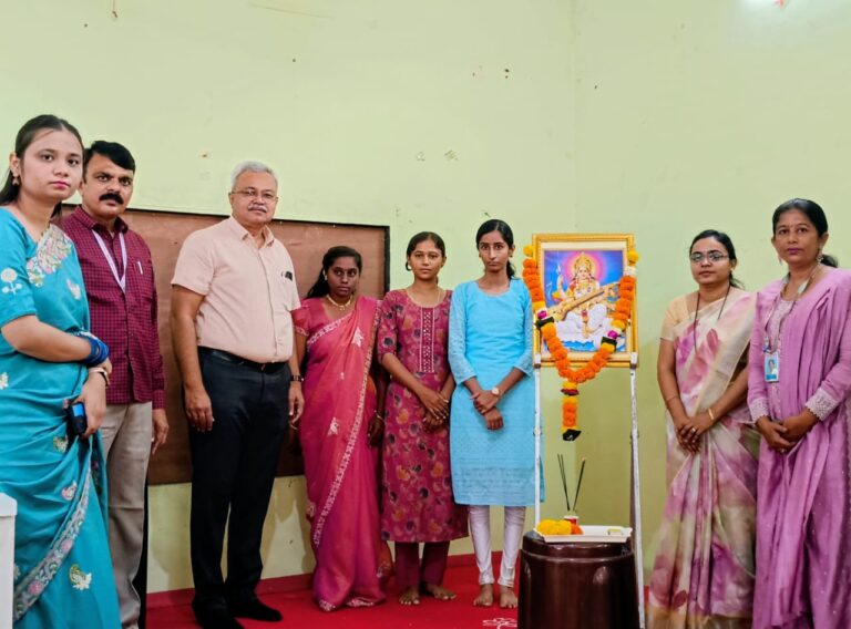 धरणगाव महाविद्यालयात अर्थशास्त्र विभागातर्फे ‘इंडक्शन प्रोग्राम व फ्रेशर्स पार्टी’ उत्साहात